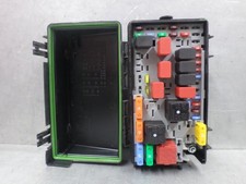 FIAT GRANDE PUNTO UNDER BONNET ENGINE BAY FUSE BOX & TRIM 51701703 BZ 2006-2010