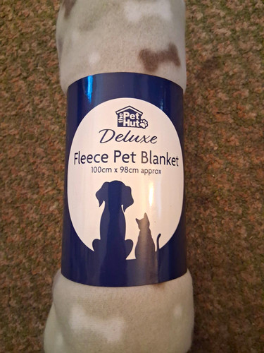 The pet hut deluxe beige - the,