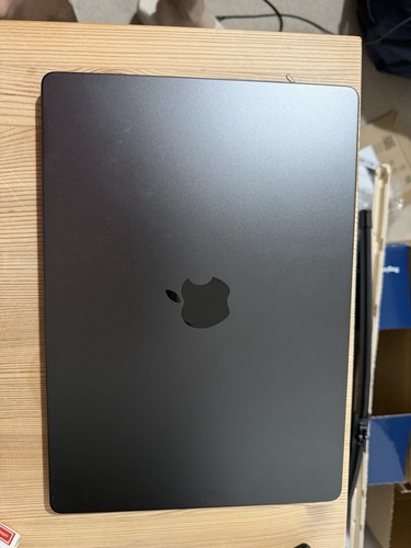 Apple macbook pro 2024 - macbook,