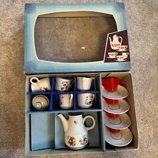 VINTAGE CHILDRENS TEA SET