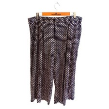 Ladies Navy Cropped Trousers