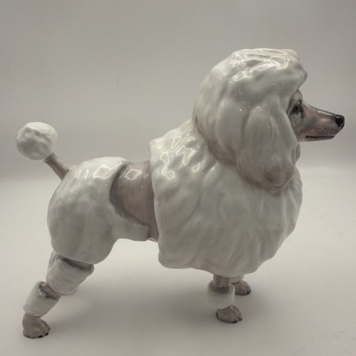Vintage royal doulton figurine - doulton,