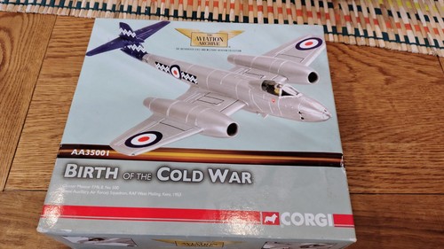 Corgi aviation archive gloster - corgi,