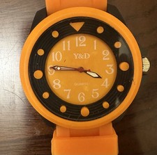 Y&D Large Faced Quartz Watch With thick silicone orange Strap (x)