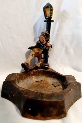 Vintage drunk man lamp - on,