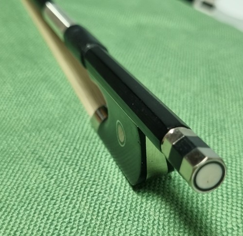 Excellent carbon fibre bow - excellent,