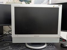 SAMSUNG SyncMaster 940MW LCD