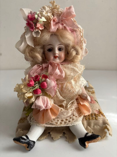 Antique 17cm in bisque - antique,