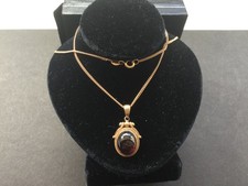 Gold 9ct Garnet Vintage Pendant and 18 inches Long Chain ,Total weigh 5.3 Grams