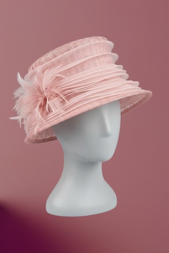 Dusty pink wedding - guest, hat