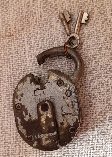 Chubb grey heavy padlock - 1k-21,