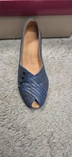 just the right shoe ladylike