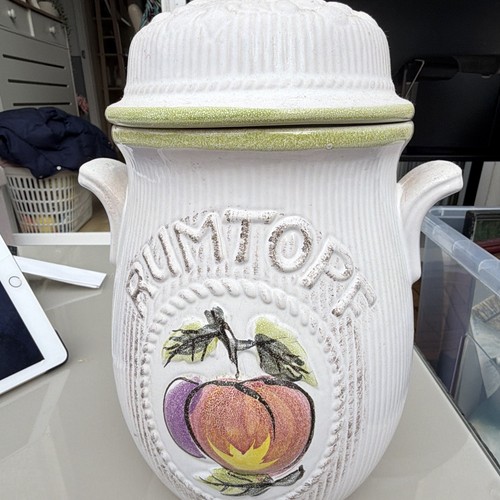 Ceramic lidded canister - 2.5l,