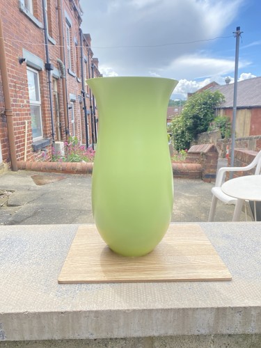 Lime green vase - lime, height)