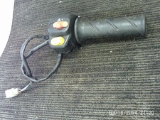 PEUGEOT JETFORCE 125 2003 03 RIGHT HAND SWITCH GEAR WITH THROTTLE TWIST GRIP RHS