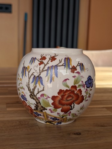 Rare vintage sadler vase - rare,