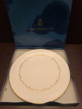 Royal Worcester "Gold Chantilly" Bone China Cake Plate 28cm