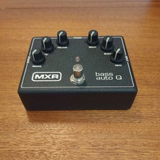 MXR bass auto Q bass effects
