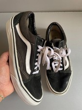 unisex Vans Old Skool black and white lace up shoes uk 7 eur 40.5