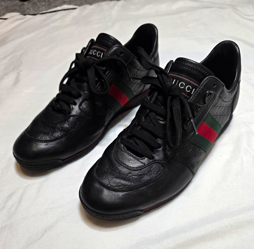 Gucci black embossed - black,