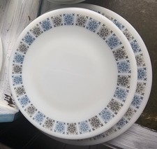 vintage Pyrex in the "Chelsea"