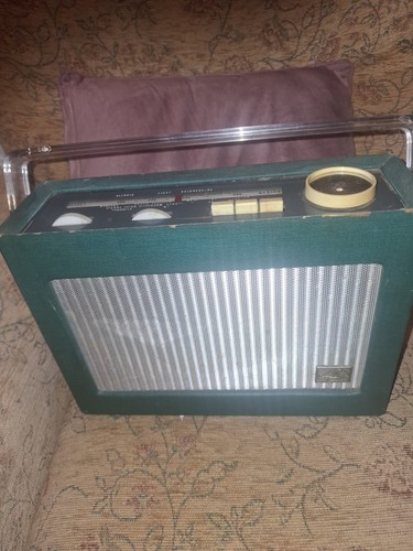 Hmv 2014 portable radio - ,