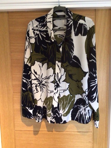 Autograph size 22 top - m&s, 20-22