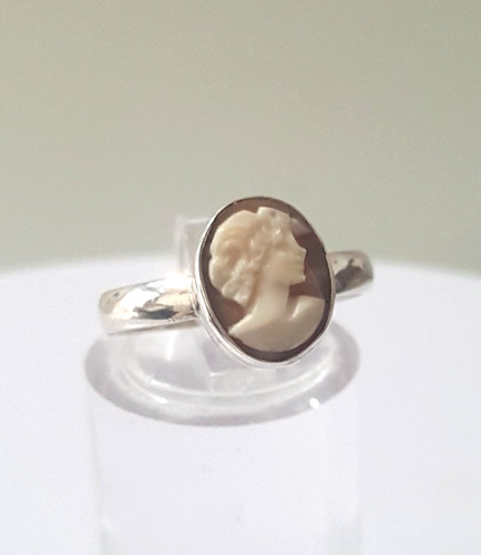 Gorgeous vintage real carved - gorgeous,