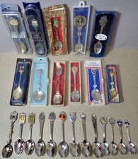 (24) Vtg Souvenir Collector