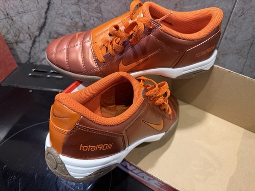 Nike total trainers a - total,