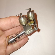 Rare Derek Giles 0.6cc Mills inline twin cylinder model plane diesel engine!