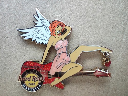 Hard rock cafe pin badge - rock,