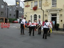PHOTO  ARUNDEL MORRIS DANCERS OUTSIDE THE 'SWAN' VIEW 2