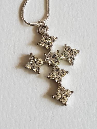 Cross pendant diamantes and - diamantes,