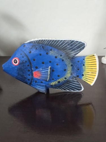 Hand painted wooden - hand, tropical