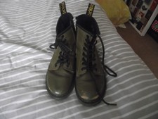 Kids Dr Martens boots size 1 Khaki green