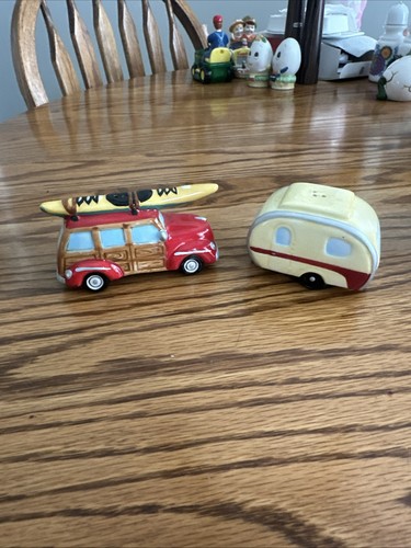 Salt pepper shakers - &, woody
