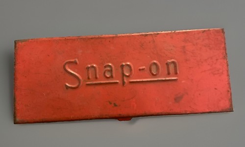 Vintage snap tool box - on, red