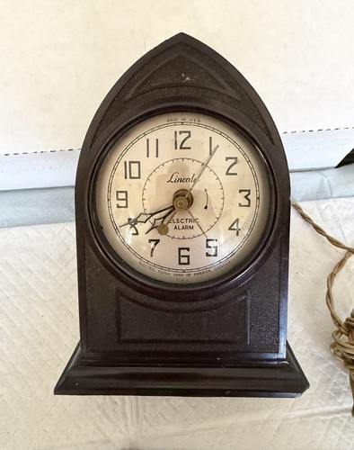 Vtg lincoln bakelite cathedral - lincoln,