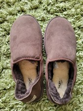Ugg Australia Chocolate Brown Men's Size 8 Slippers. Furry Lining. New No Tags