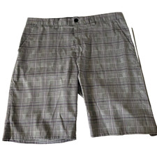 Travis Mathew Shorts Mens Size