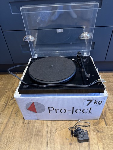 Pro ject debut turntable - ii,
