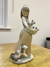 Lladro girl "Following Her Cats" kittens Porcelain Figurine #1309