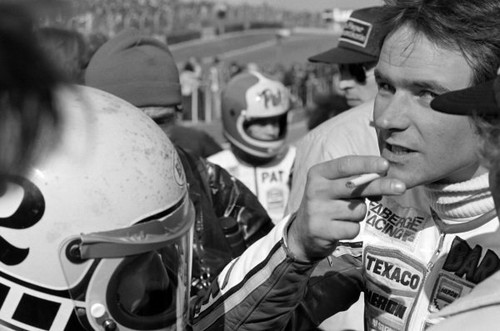 Barry sheene chats with kenny - barry,