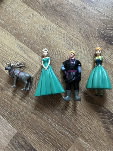 Vintage frozen small doll - small,