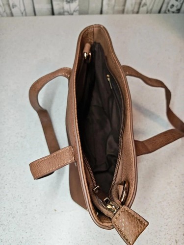 Small brow bag grab this - grab,
