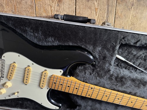 Japanese fender stratocaster - japanese,