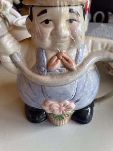Vintage ceramic gardener - vintage,