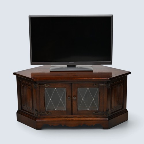 Old charm stand linenfold - charm,