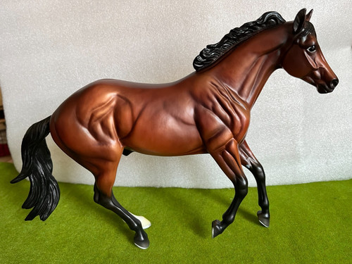 Breyer latigo mold - latigo,